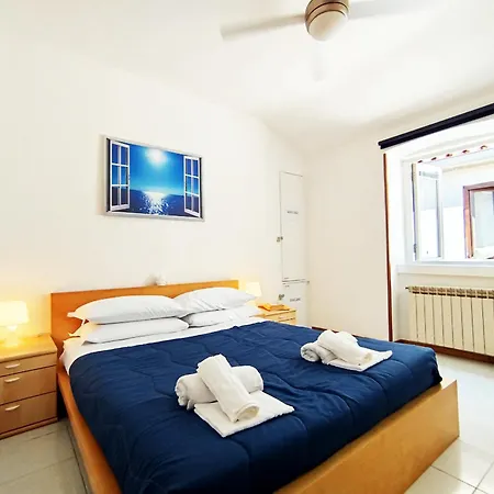 Appartamento Storico In Viale Trieste Exterior photo